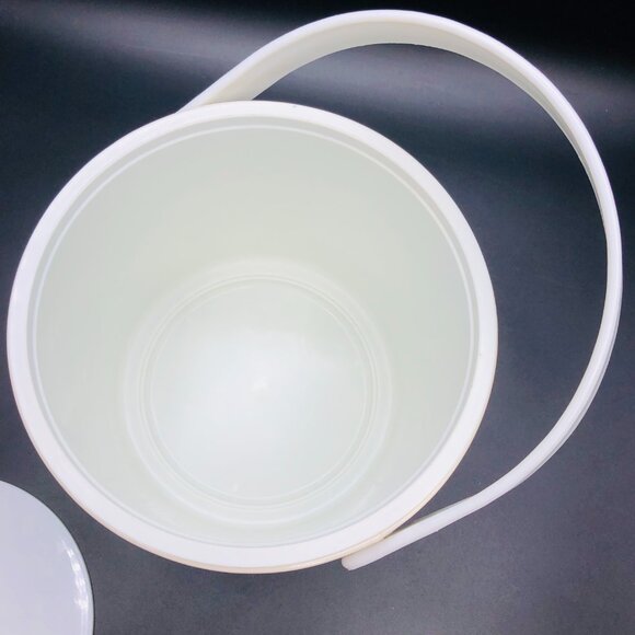 Vintage 80s Toucan Birds and Tropical Florals Ice Bucket with Lid and Handle - Picture 4 of 13